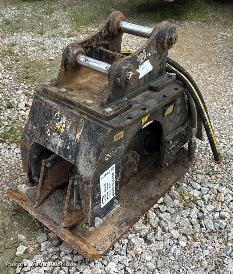 Caterpillar CVP40 plate compactor - DW3473