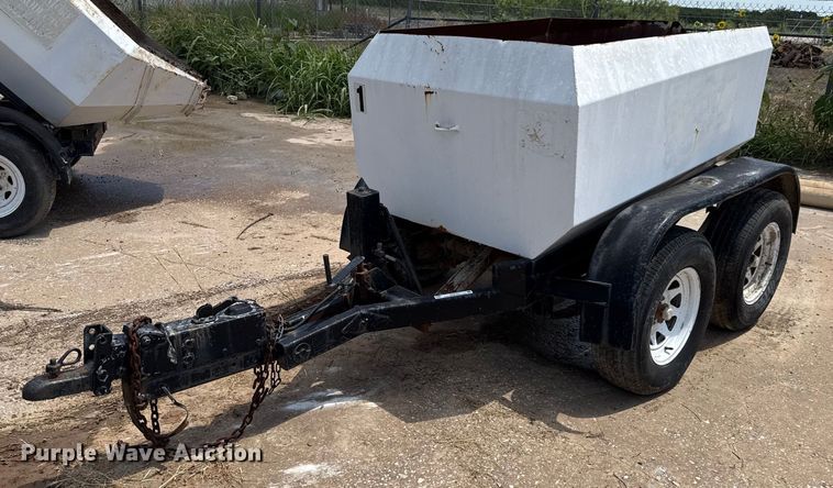 Concrete dump trailer - DX5724