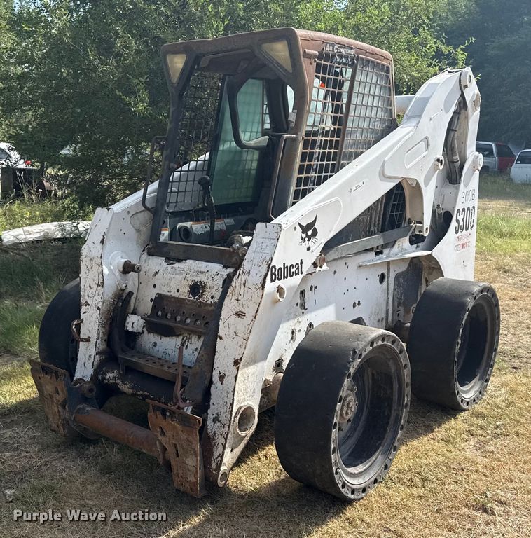 2004 Bobcat S300 skid steer loader - DZ8924