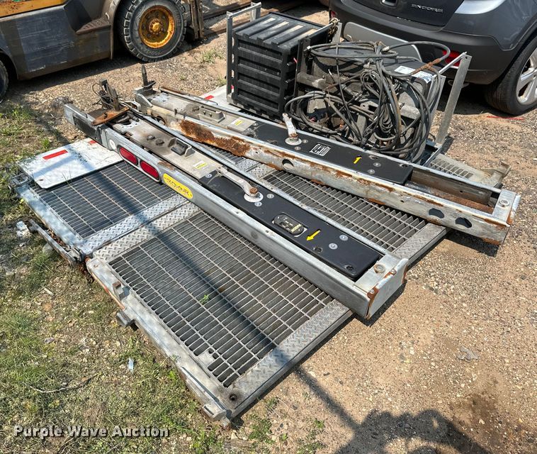 Maxxon BMRW lift gate - EB2822