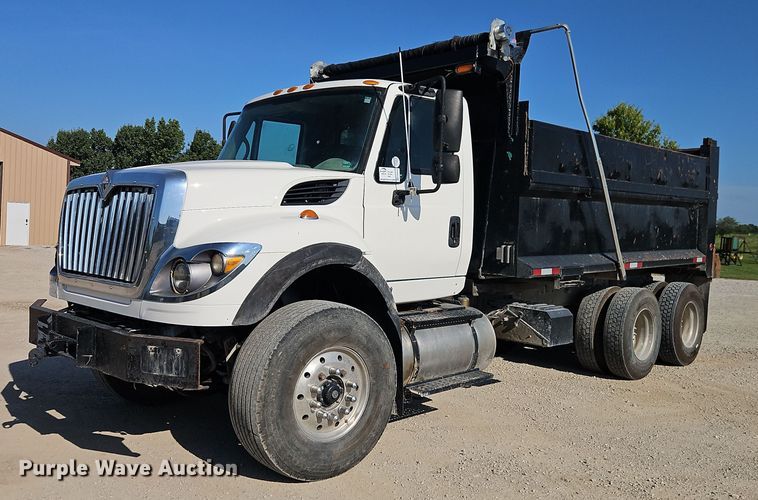 2009 International SF647 dump truck - EB8233