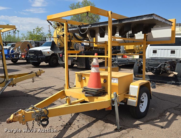 Arrow board trailer - EC3754