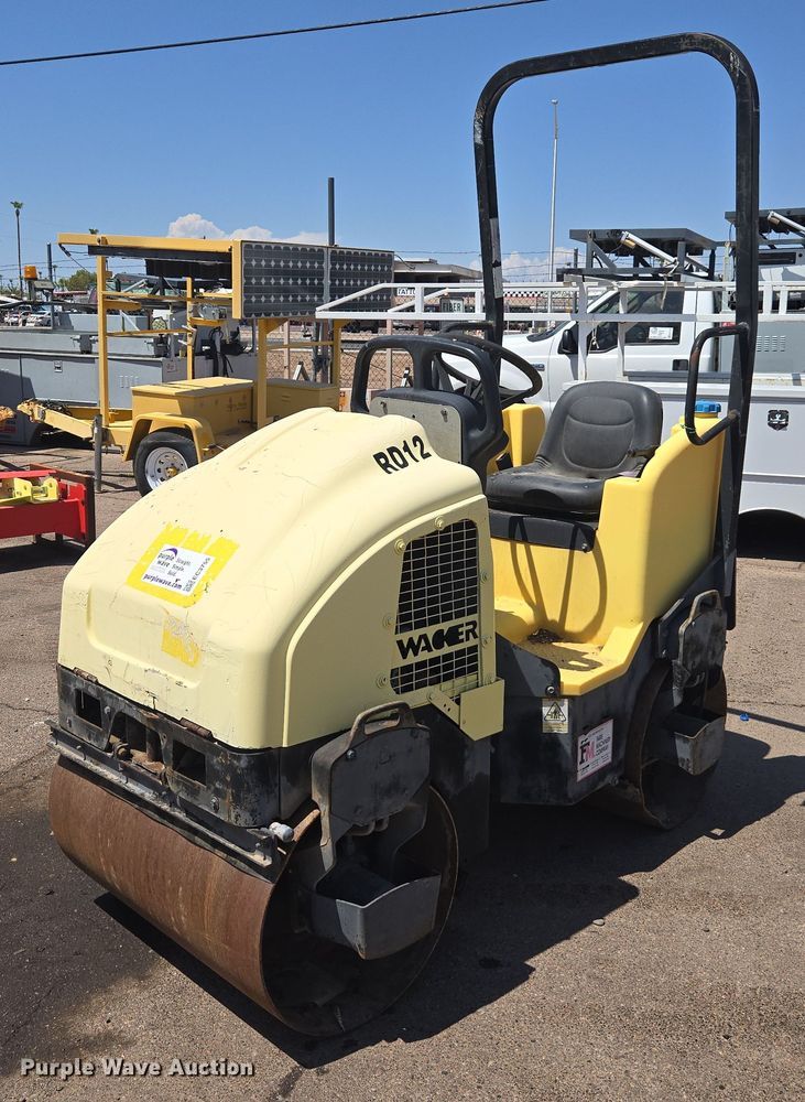 Wacker Neuson RD12 double drum vibratory roller - EC3755