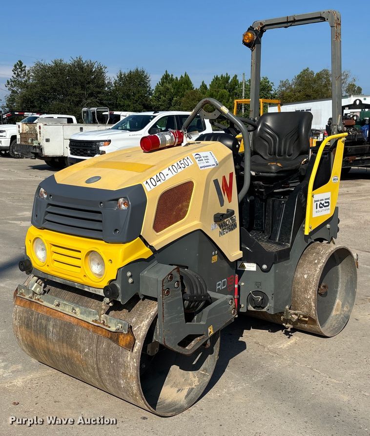 2017 Wacker  Neuson RD18 double drum vibratory roller - EC3768