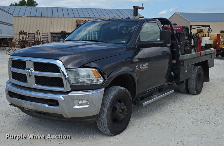 2016 Dodge Ram 3500 flatbed pickup truck - ED2174