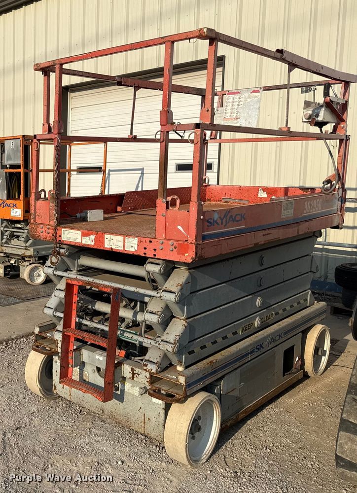 Skyjack SJIII 4632 scissor lift - ED4454
