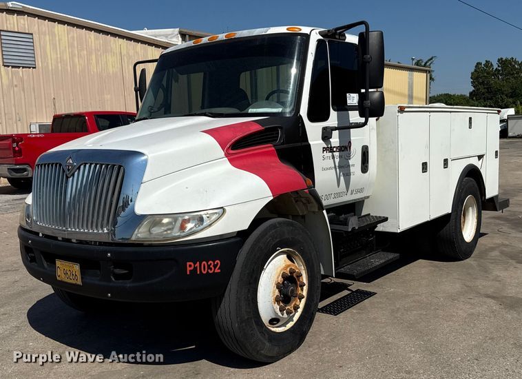 2002 International MA035 utility / service truck - ED4468