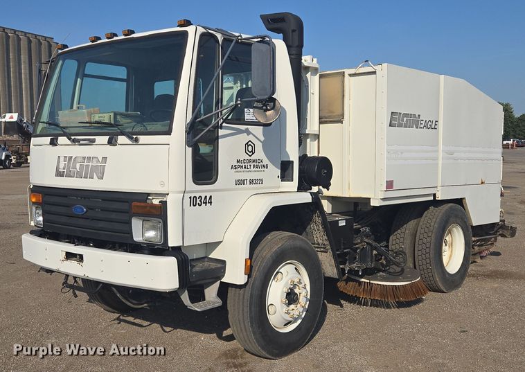 1996 Ford Elgin Eagle street sweeper truck - EF1844