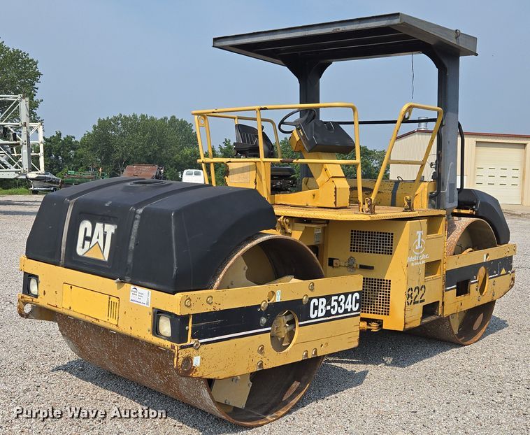 2002 Caterpillar CB-534C double drum vibratory roller - EF1930