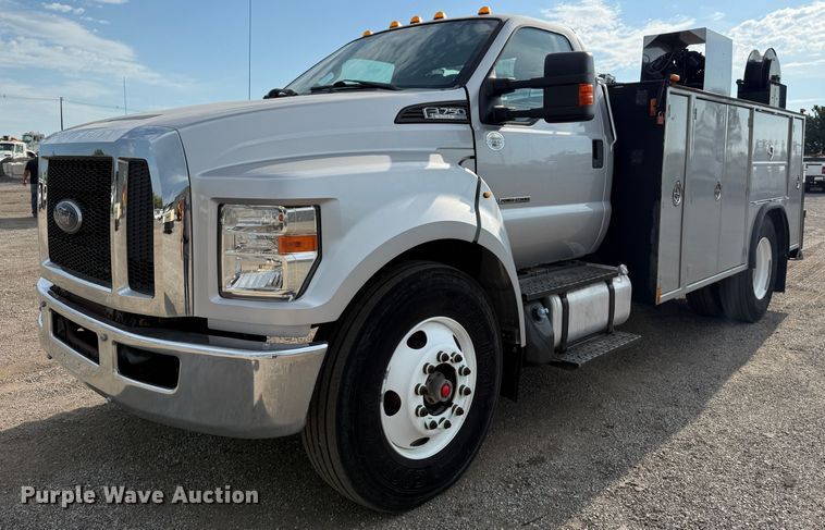 2017 Ford F750 Super Duty utility / service truck - EG2550