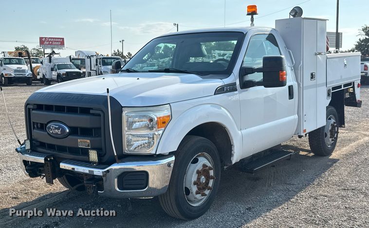 2015 Ford F350 Super Duty utility bed pickup truck - EG6080