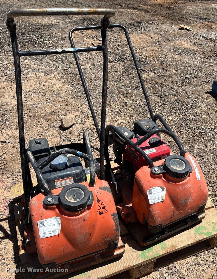 (2) plate compactors - EL6102