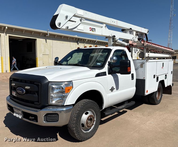 2016 Ford F350 Super Duty bucket truck - EM0517