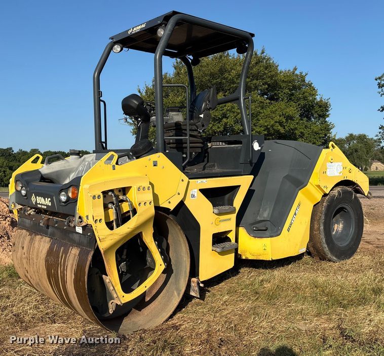 2016 Bomag BW151AC-5 combination roller - EM0576