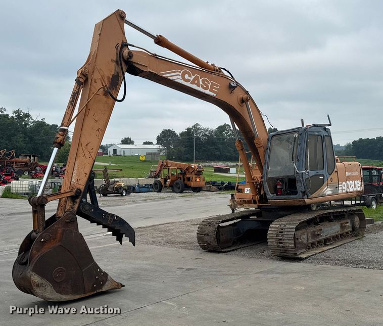 1997 Case 9020B excavator - EM2227