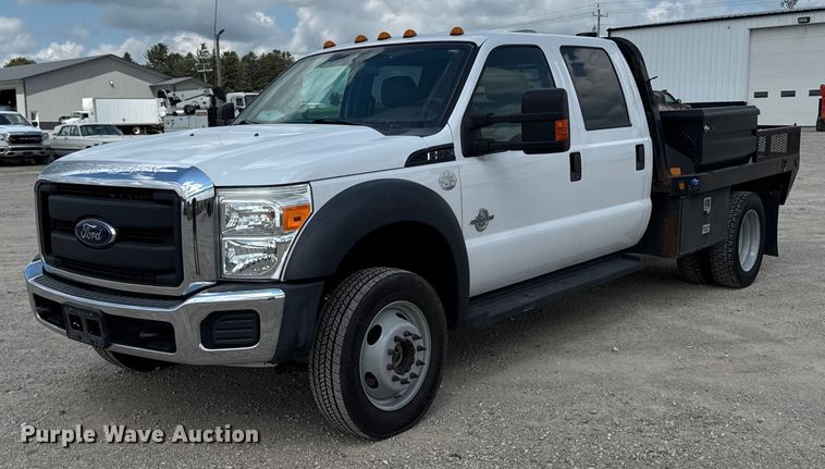 2016 Ford F-550 Crew Cab flatbed truck - EM2237
