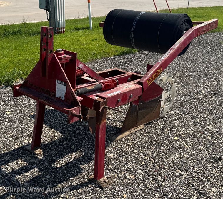 Tommy Silt fence plow - EM2245