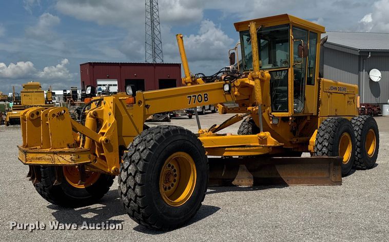 1988 John Deere 770B motor grader - EM2276