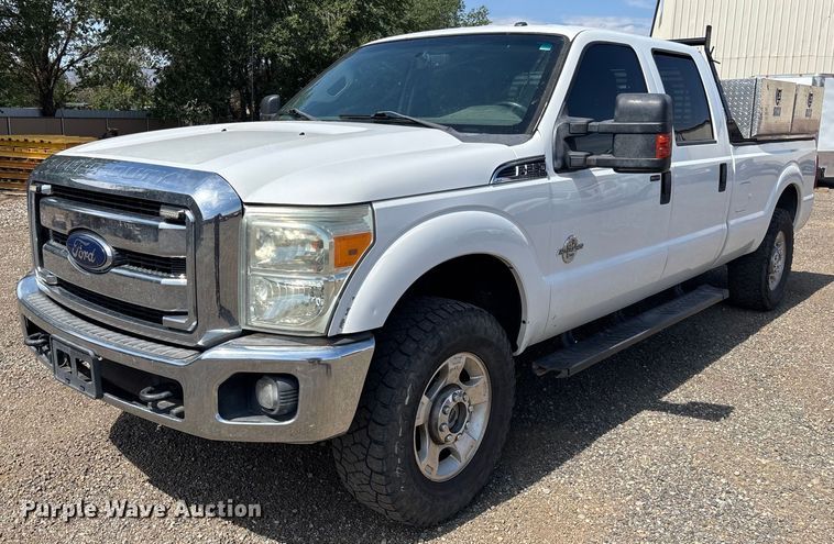 2015 Ford F250 Super Duty XLT Crew Cab pickup truck - EM5063