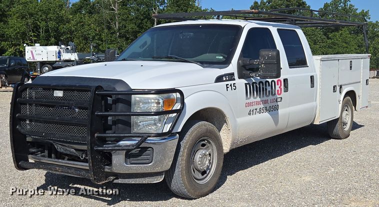 2013 Ford F350 Super Duty XL Crew Cab utility bed pickup truck - EN2078