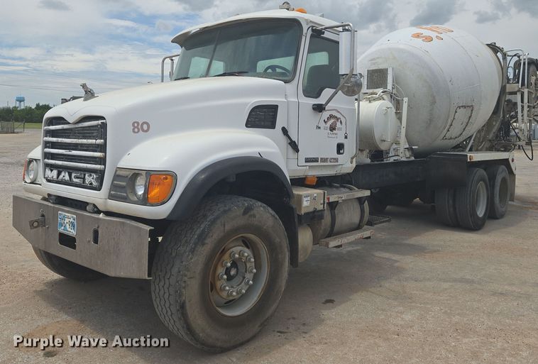 2005 Mack CV513 ready mix truck - EN8199