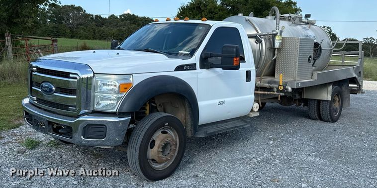 2015 Ford F550 Super Duty vacuum truck - EU2141