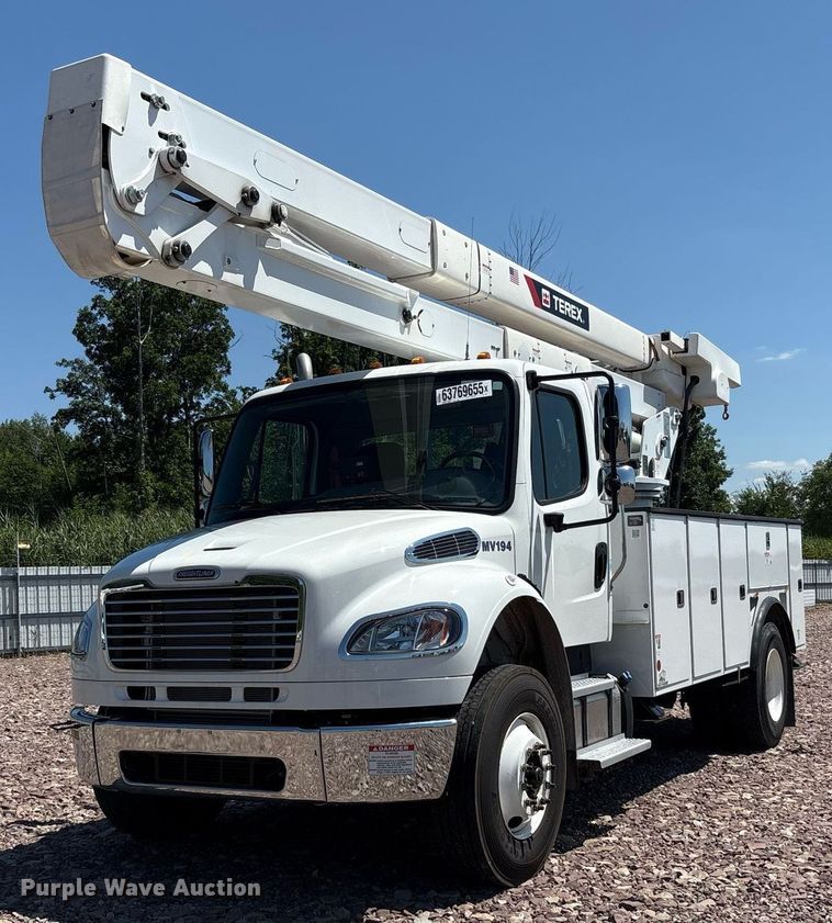 2024 Freightliner Business Class M2 bucket truck - YA0651