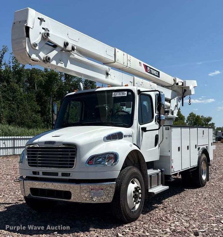 2024 Freightliner Business Class M2 bucket truck - YA0652