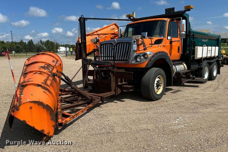 2012 International 7600 dump truck - EB2904