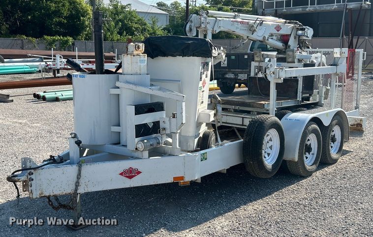2002 S.D.P Manufacturing EZ Hauler 2500 mini digger derrick - ET3011
