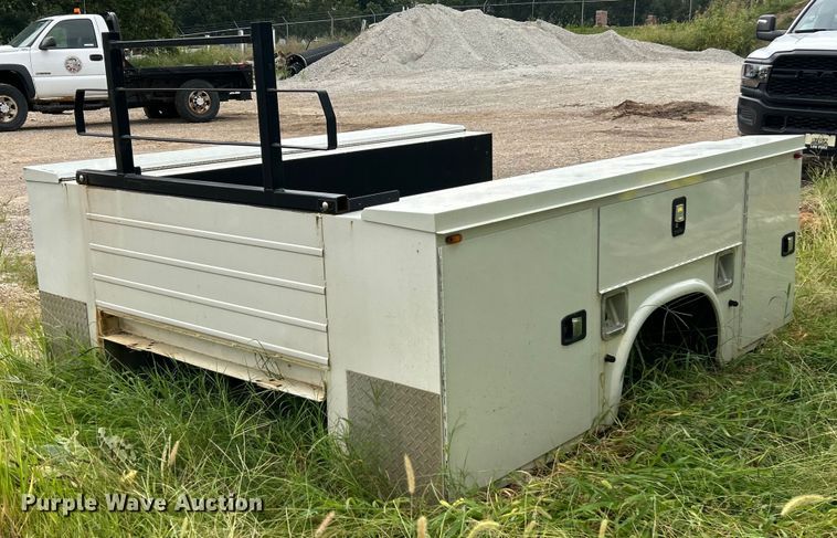 Knapheide utility pickup truck bed - ET3072