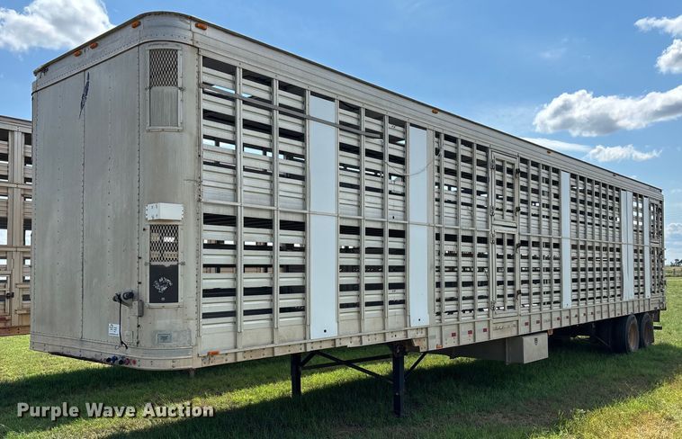 1998 Featherlite livestock trailer - DT3279