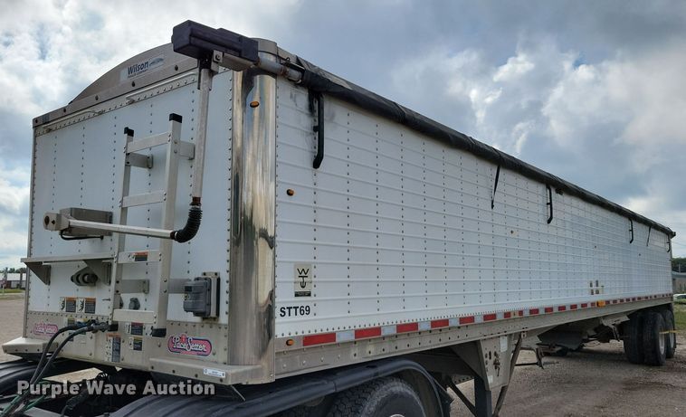 2012 Wilson Pacesetter grain trailer - DX7437