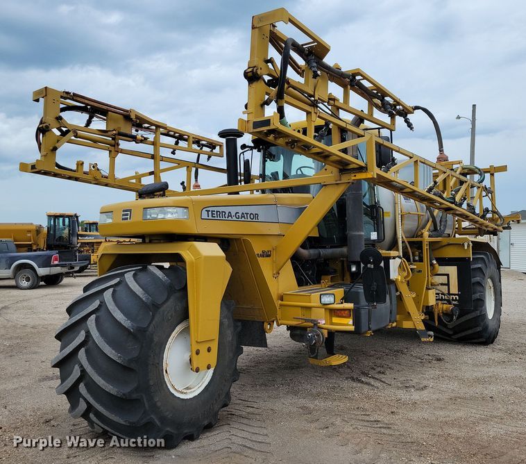 2004 TerraGator 6103 sprayer - EA2517