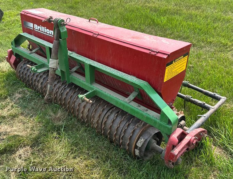 Brillion seeder - EB2878