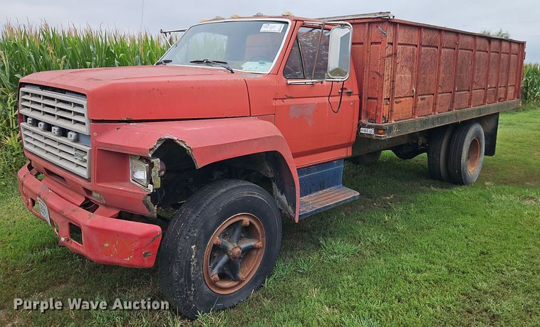 1980 Ford grain truck - EB8254