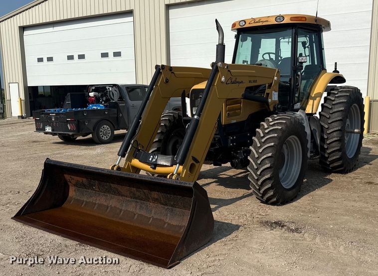 Challenger MT565B MFWD tractor - ED4412
