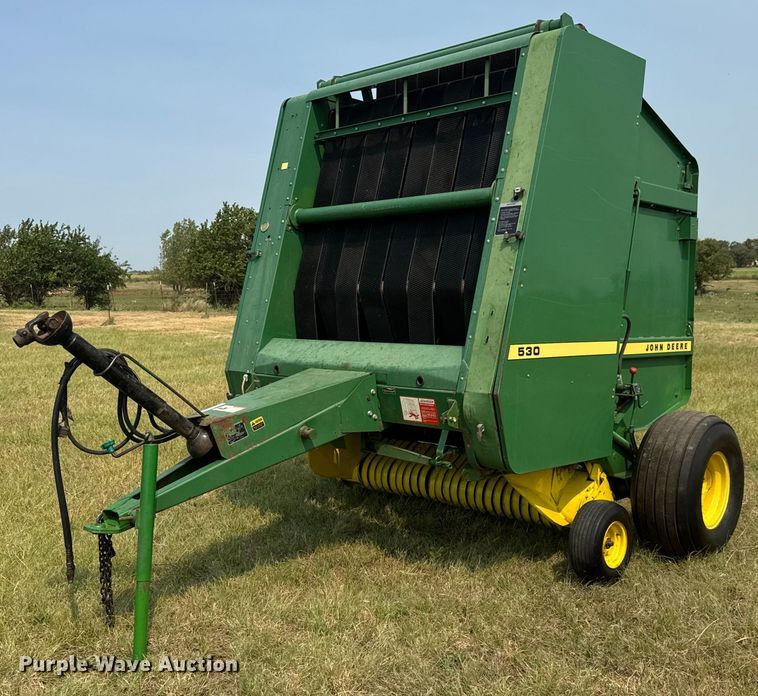 1987 John Deere 530 round baler - EM8067