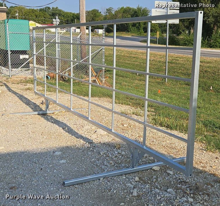 (10) freestanding livestock panels - EN3575