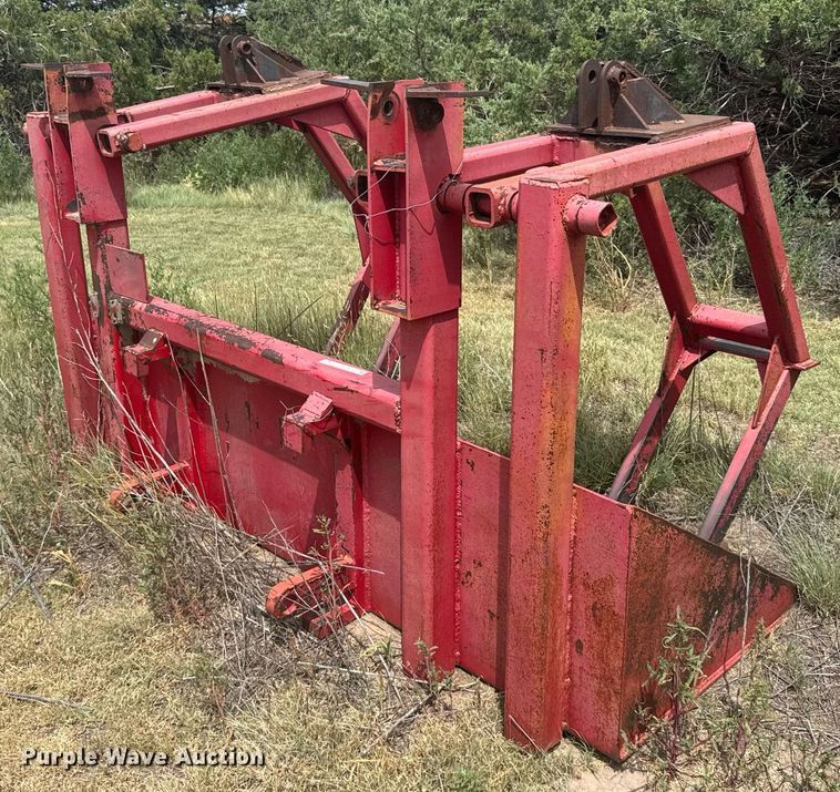 Shop built 95" W grapple bucket - ER2202