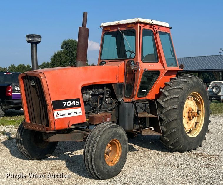 1979 Allis Chalmers 7045 tractor - ET3046
