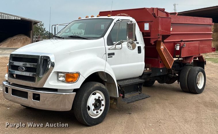 2005 Ford F650 Super Duty feed mixer truck - EU0079