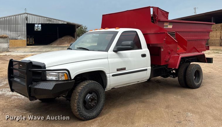 1999 Dodge Ram 3500 feed mixer pickup truck - EU0080