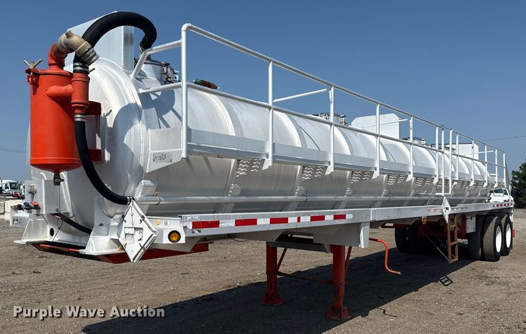 2012 Dragon Products LTD. vacuum trailer - EG6113