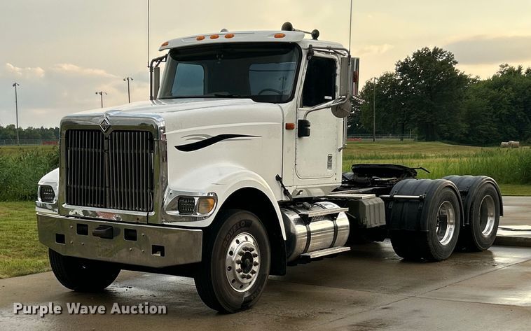 2007 International 5900i SFA semi truck - ET3067
