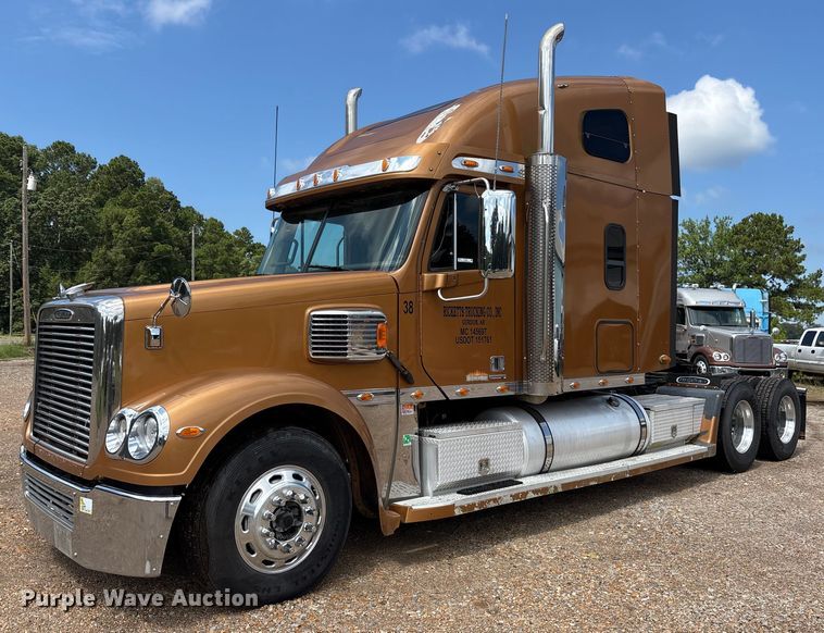 2012 Freightliner Coronado semi truck - ET7051