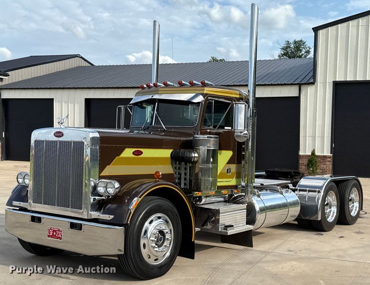 1987 Peterbilt 359 semi truck - EU2001