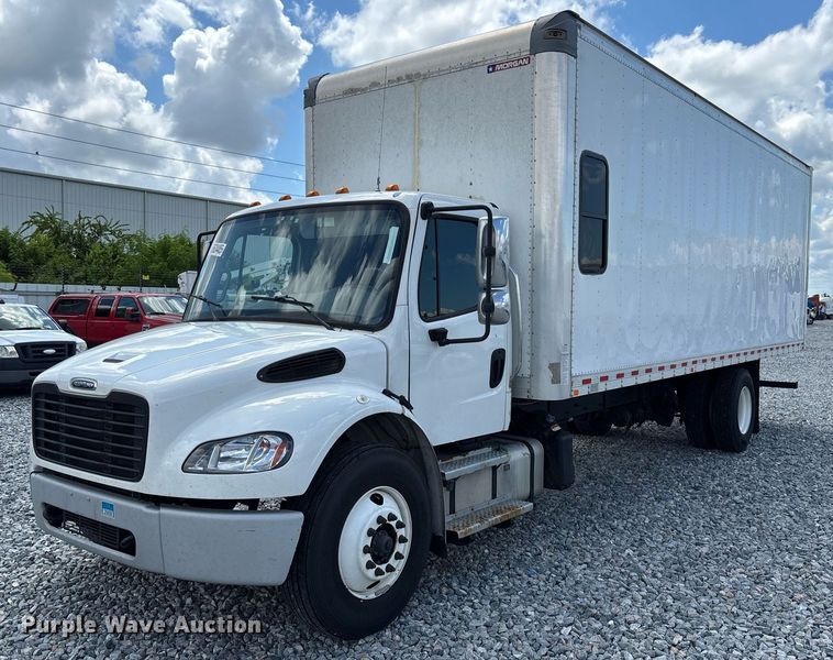 2023 Freightliner M2106 box truck - YA0782