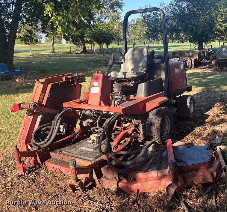 2005 Toro Grounds Master 4100D lawn mower - DT3286
