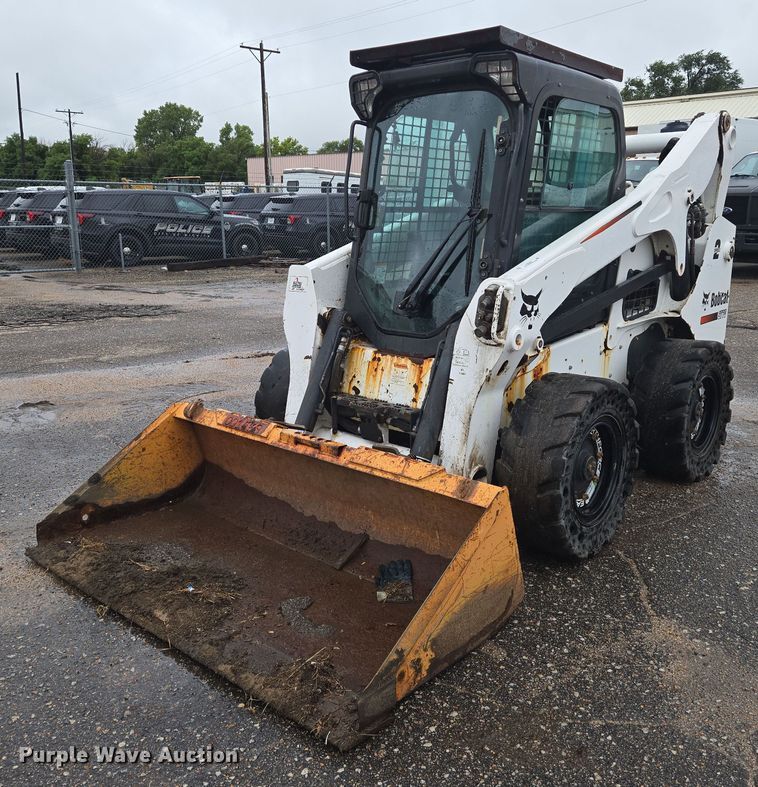 2013 Bobcat S770 skid steer loader - EN8399